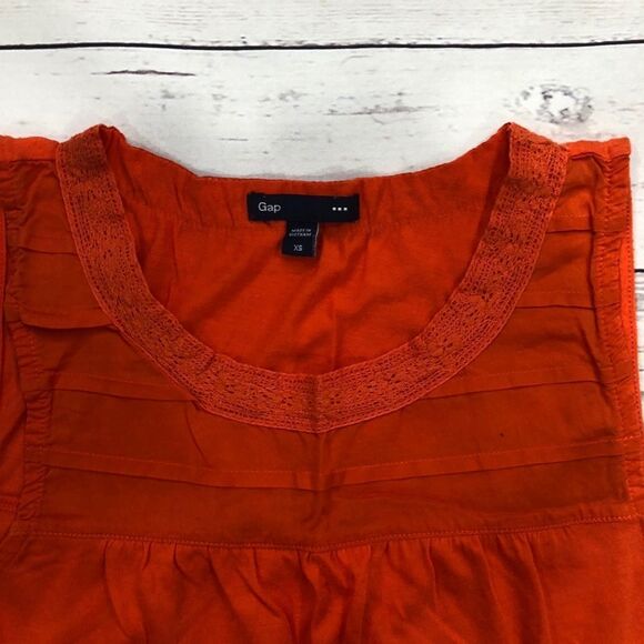 Gap Top - Picture 3 of 6